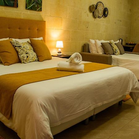 Sea Holly Gozo Bed & Breakfast Надур Екстериор снимка