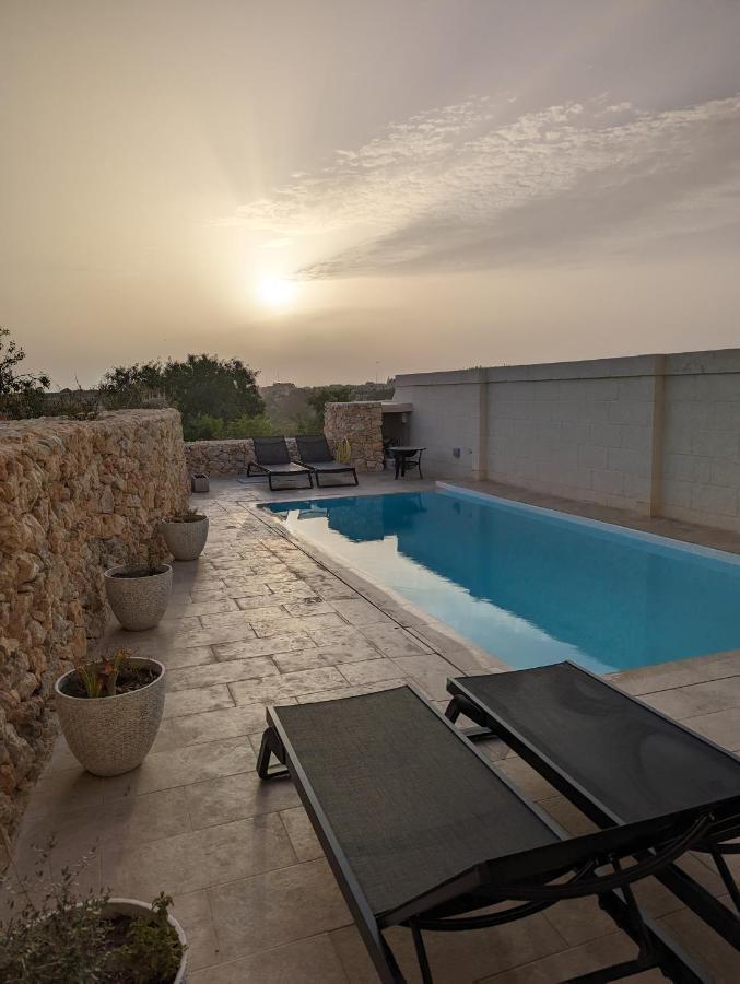 Sea Holly Gozo Bed & Breakfast Надур Екстериор снимка