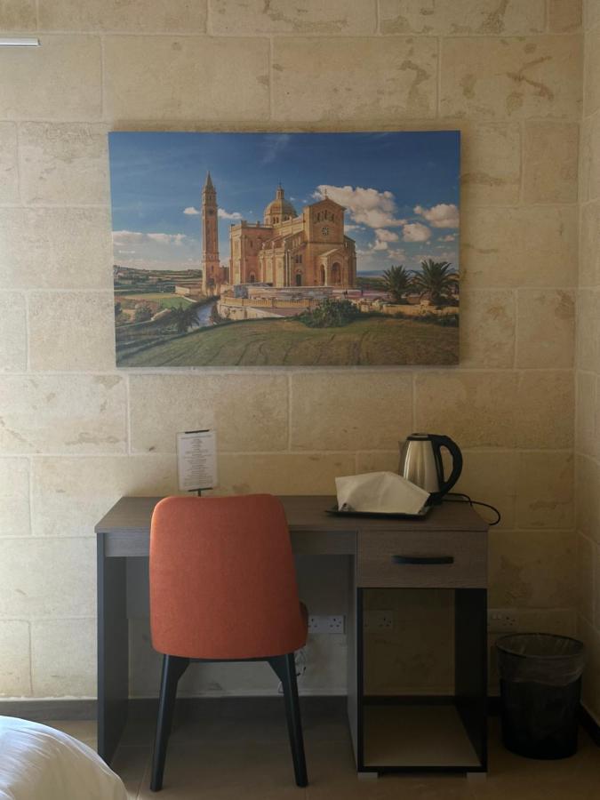 Sea Holly Gozo Bed & Breakfast Надур Екстериор снимка