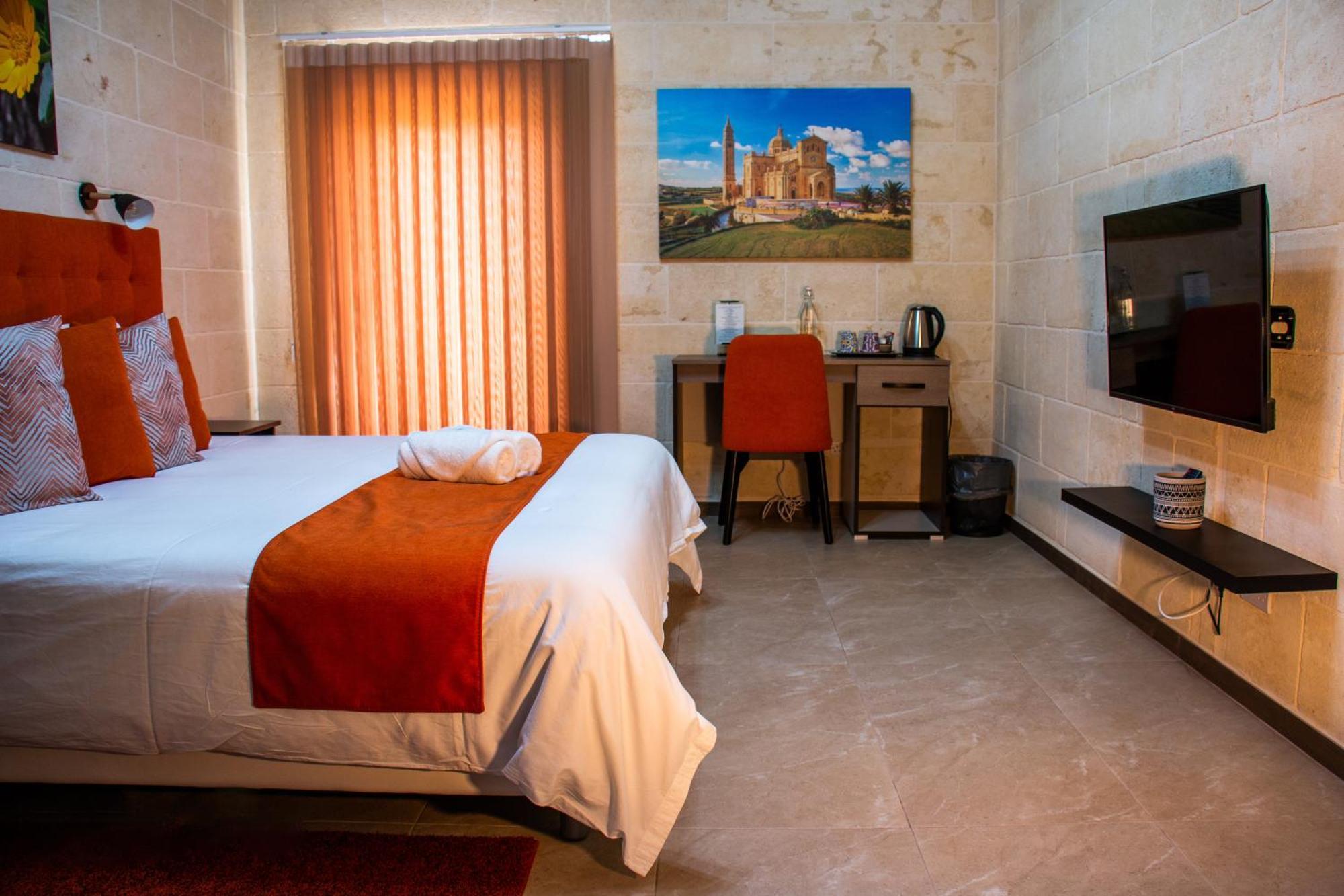 Sea Holly Gozo Bed & Breakfast Надур Екстериор снимка